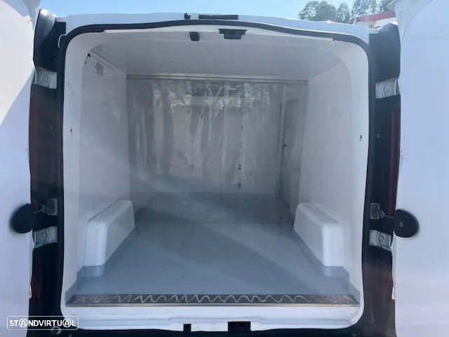 Renault TRAFIC LONGA 2.0 120cv COM FRIO - 7