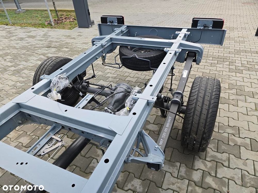 Mercedes-Benz Sprinter 317 CDI Long PRO 9G-Tronic - 8