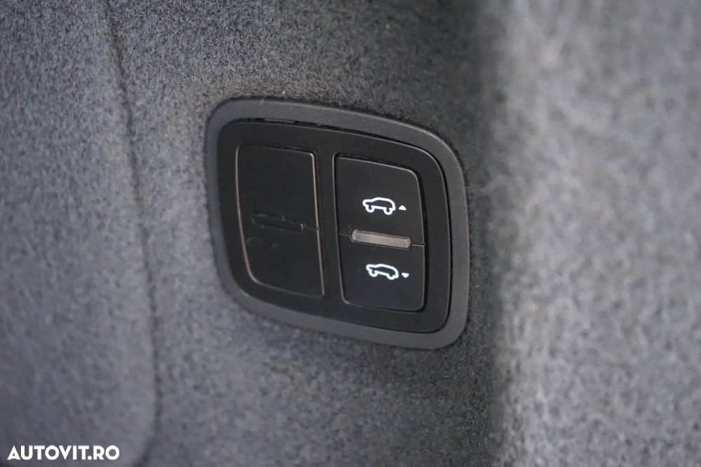 Porsche Cayenne - 25