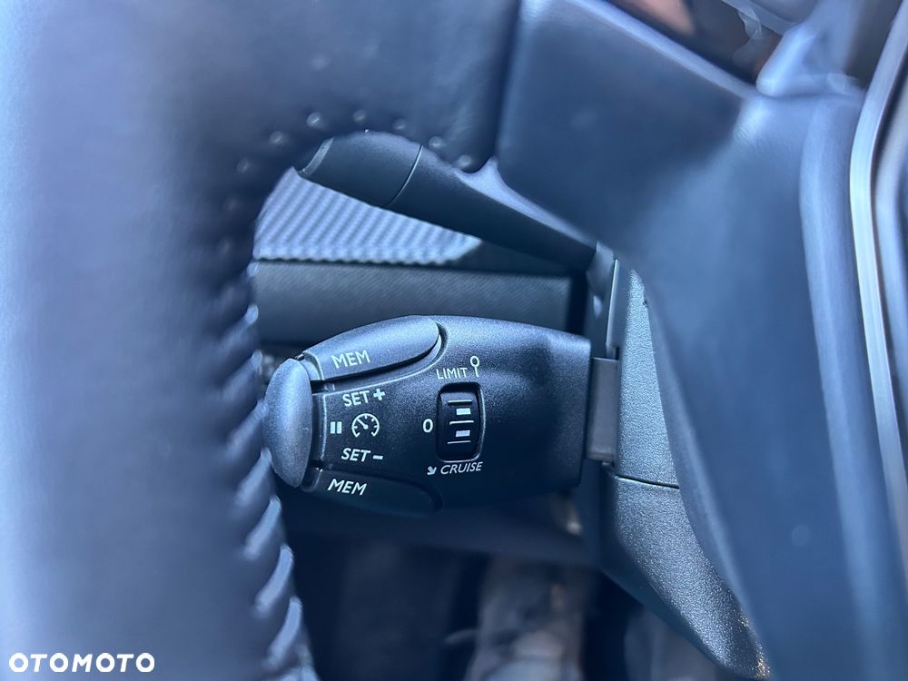 Peugeot 208 1.2 PureTech Allure S&S - 23