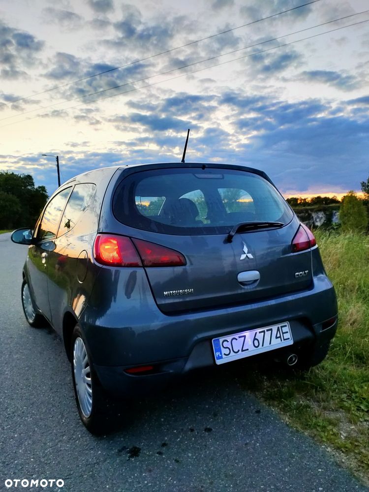 Mitsubishi Colt - 2