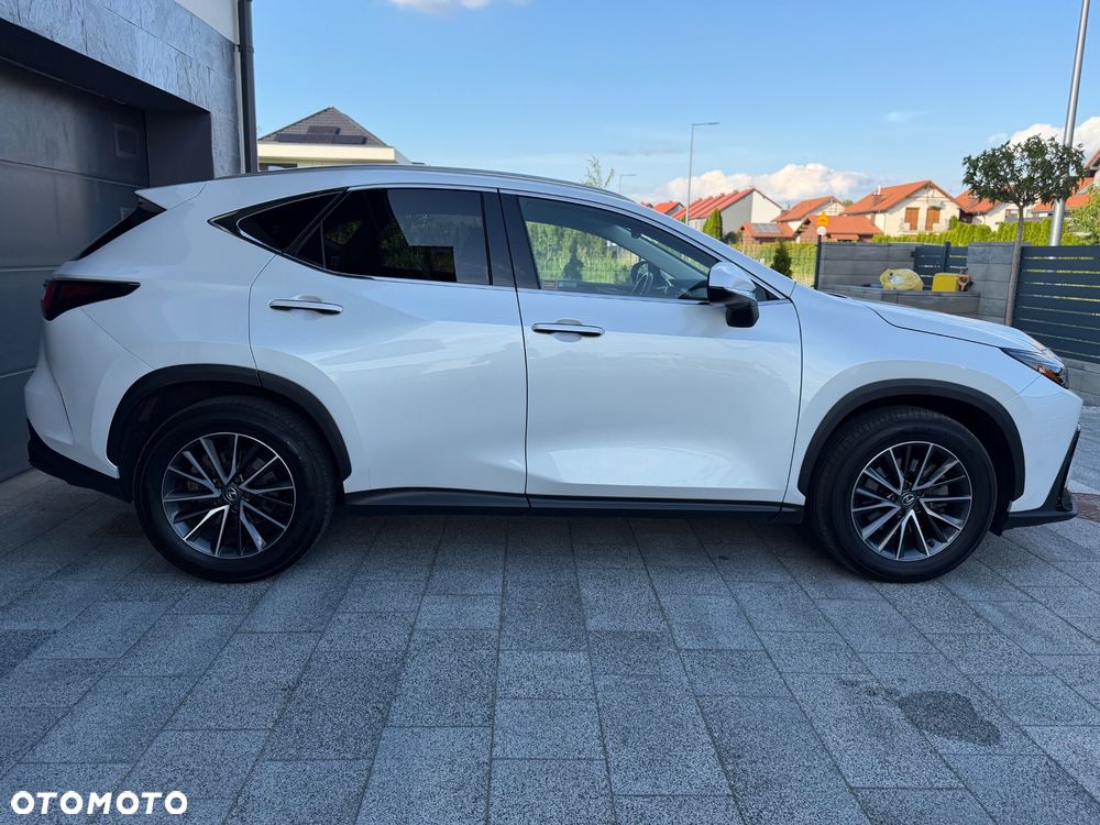 Lexus NX 350h Prestige AWD - 4