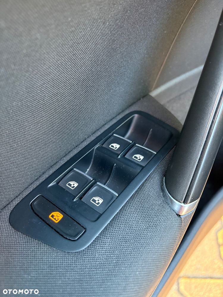 Volkswagen Golf 2.0 TDI BMT Highline - 9