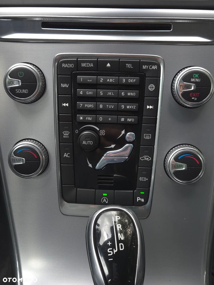 Volvo XC 60 D3 Geartronic Summum - 25
