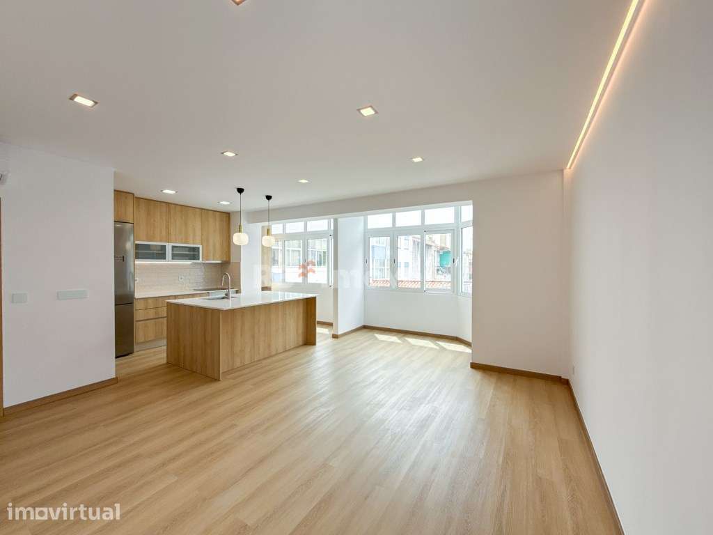 Apartamento T3 Totalmente renovado - Centro de Torres Novas - Grande imagem: 5/53