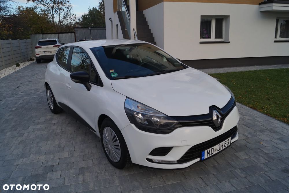 Renault Clio 1.2 16V 75 LIMITED - 4