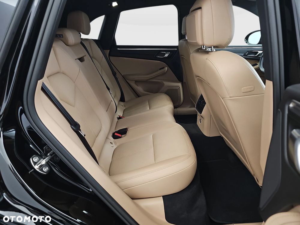 Porsche Macan Standard - 36