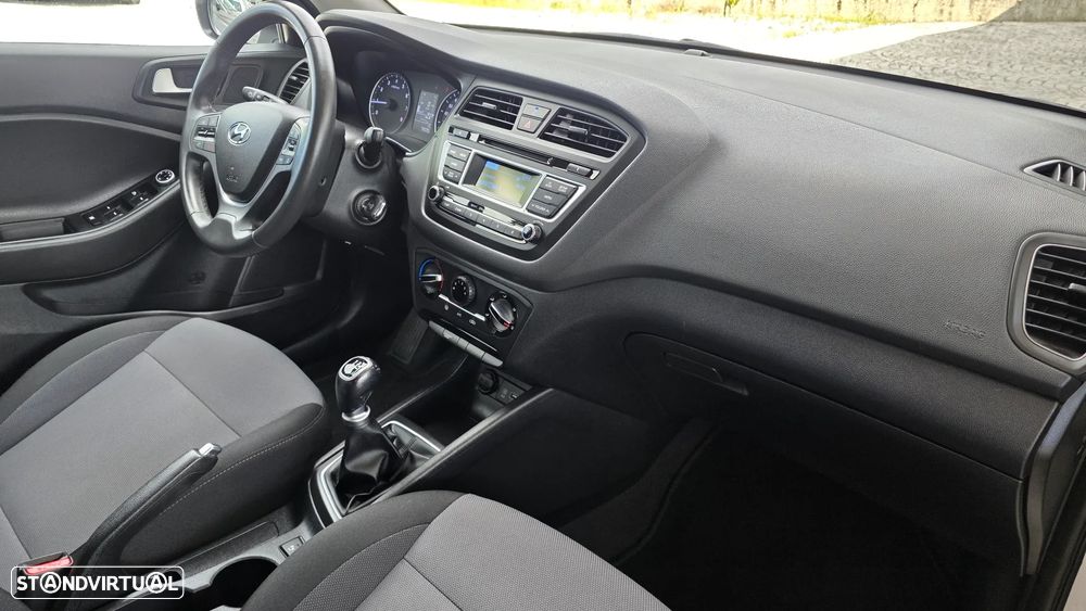 Hyundai i20 1.2 Comfort - 17