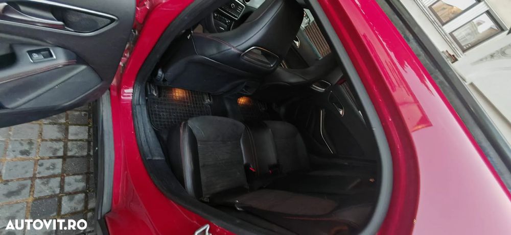 Mercedes-Benz GLA 220 CDI 4MATIC Aut. - 2