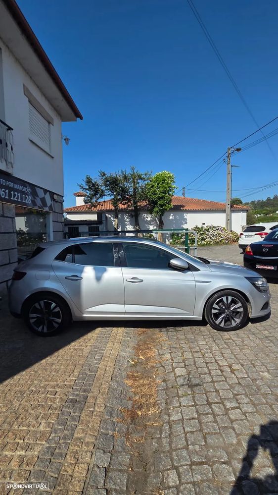 Renault Mégane Sport Tourer - 2