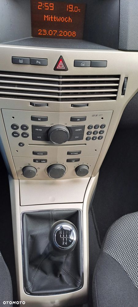 Opel Astra 1.6 Edition Sport - 24