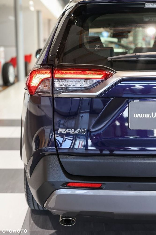 Toyota RAV4 - 11