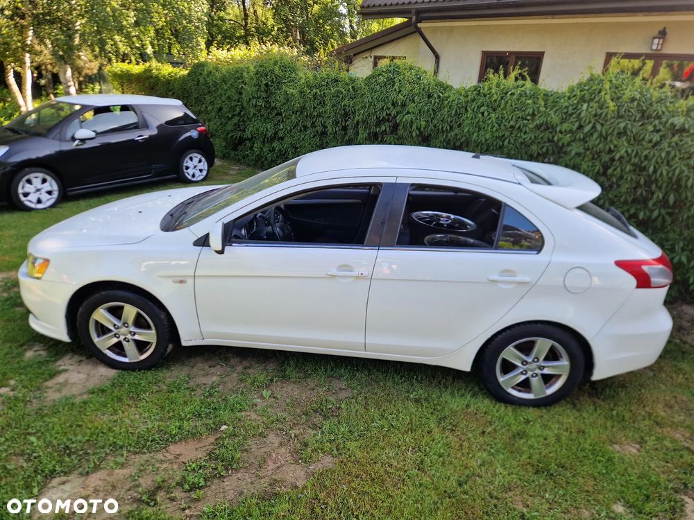 Mitsubishi Lancer 2.0 DID Instyle - 10