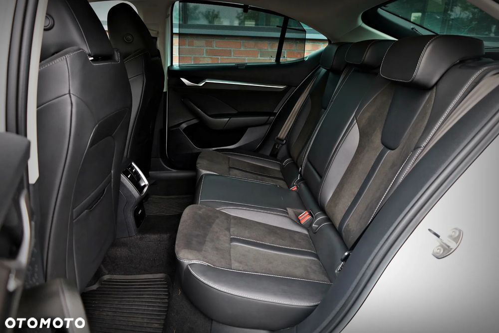 Skoda Octavia 2.0 TDI Selection DSG - 23