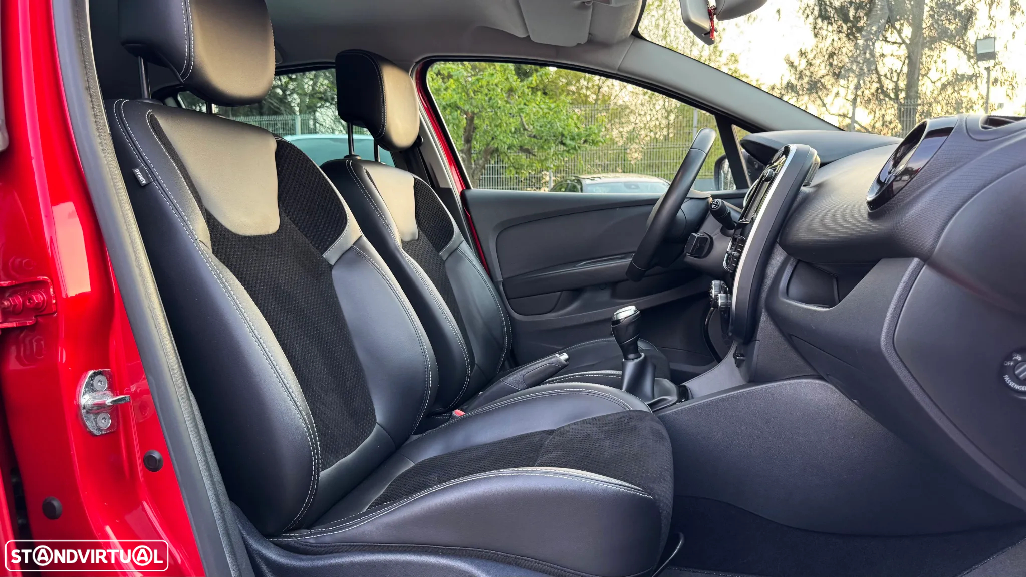 Renault Clio (Energy) TCe 90 Start & Stop INTENS - 33