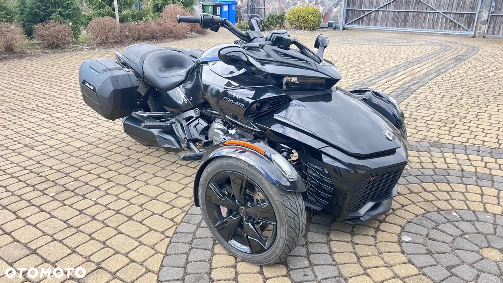 Can-Am Spyder - 2