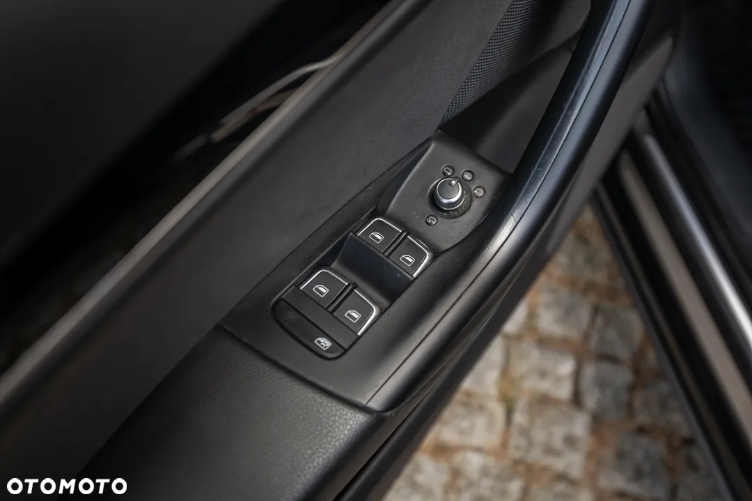 Audi Q3 2.0 TDI Quattro Edycja Specjalna S tronic - 18