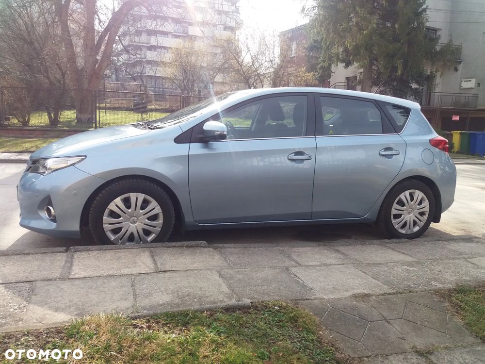 Toyota Auris 2.0 D-4D Dynamic - 5