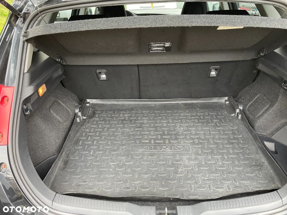 Toyota Auris 1.8 HSD Luna - 10