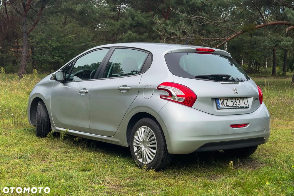Peugeot 208 1.2 PureTech Allure - 10