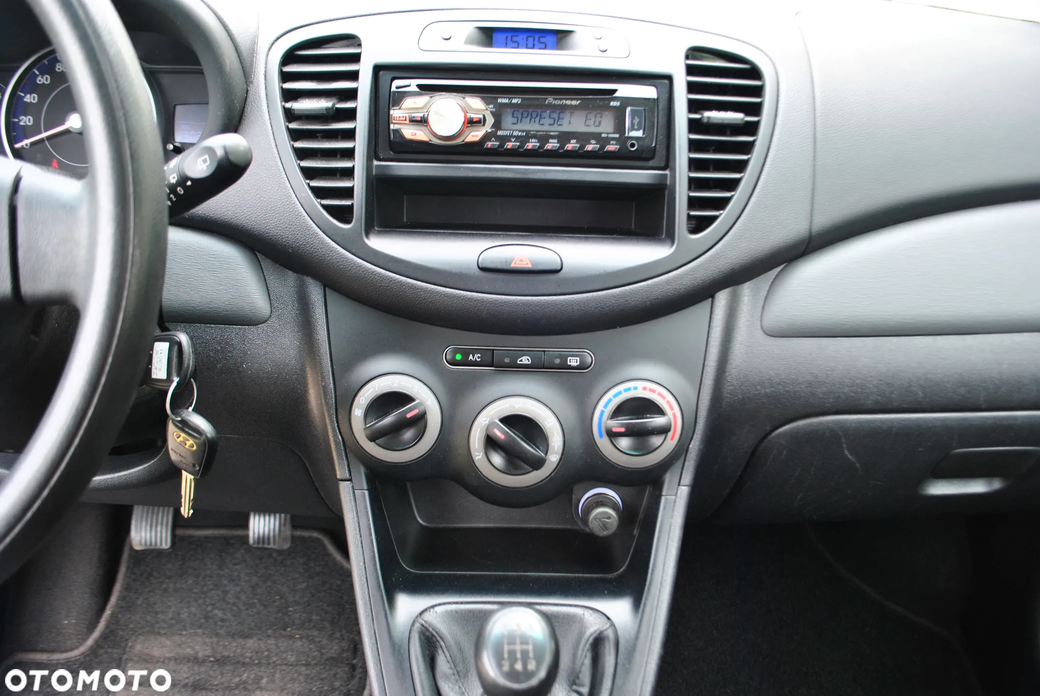 Hyundai i10 1.1 FIFA WM Edition - 16