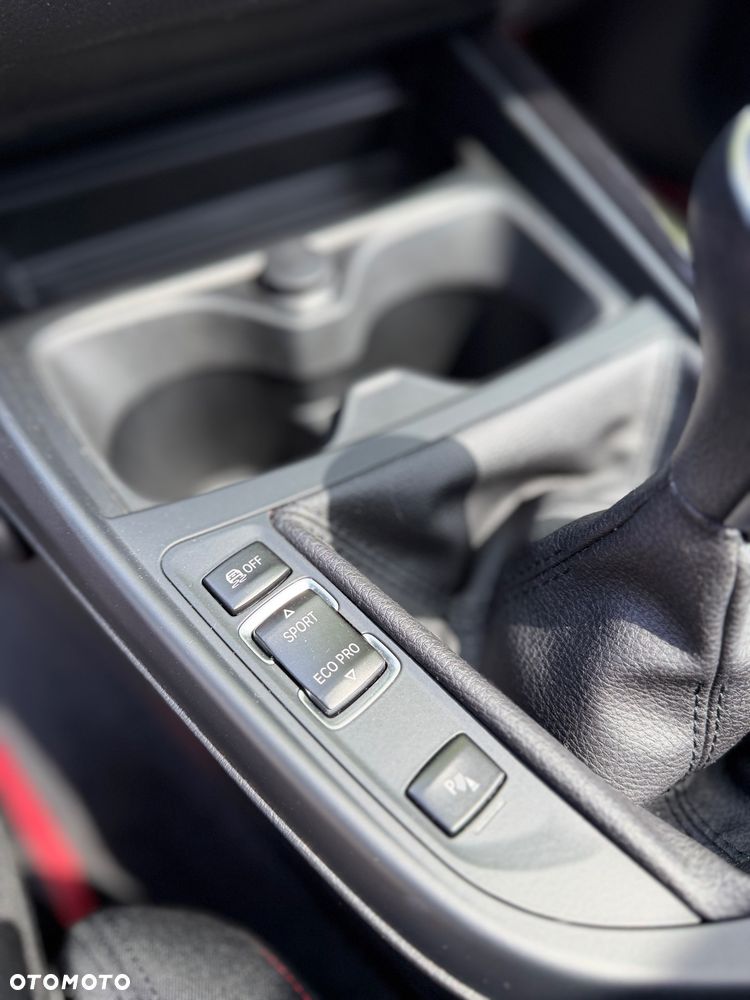 BMW Seria 1 120d Sport Line - 24