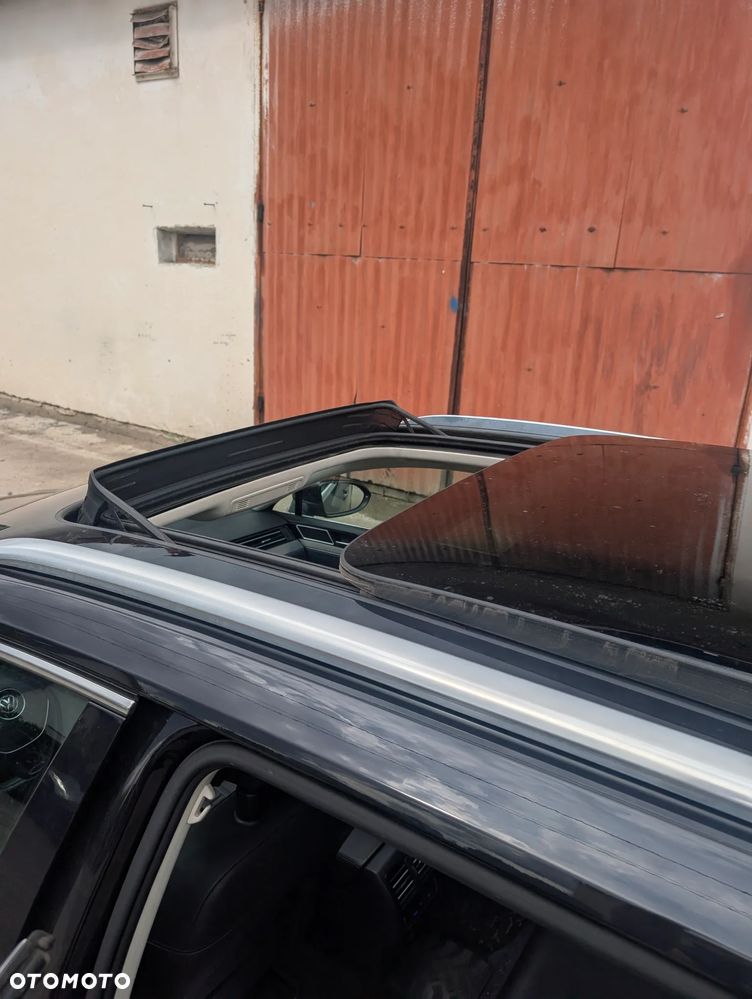 Volkswagen Passat - 11