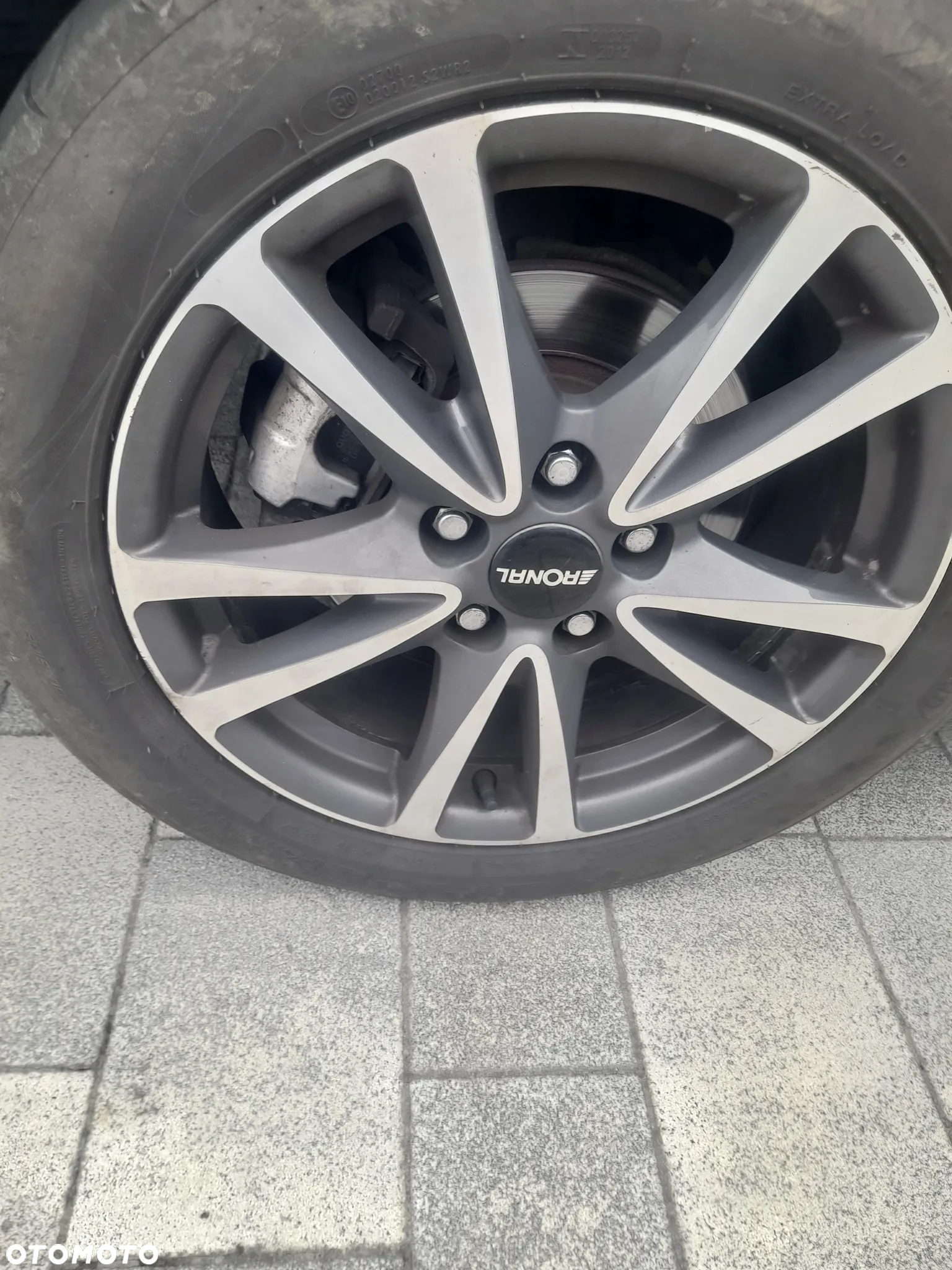 Toyota Avensis 2.0 D-4D Style - 4