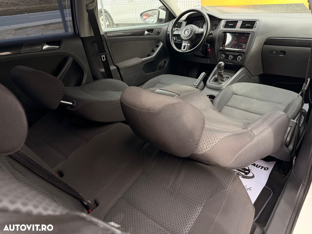 Volkswagen Jetta 1.6 TDI Comfortline - 6