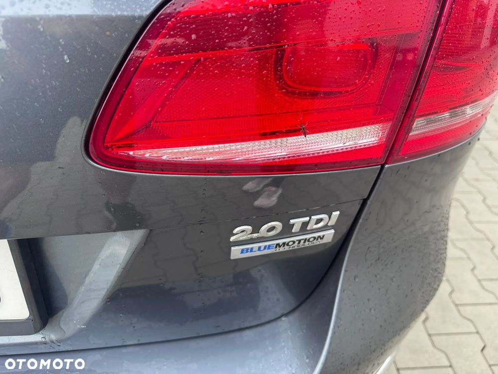Volkswagen Passat - 16