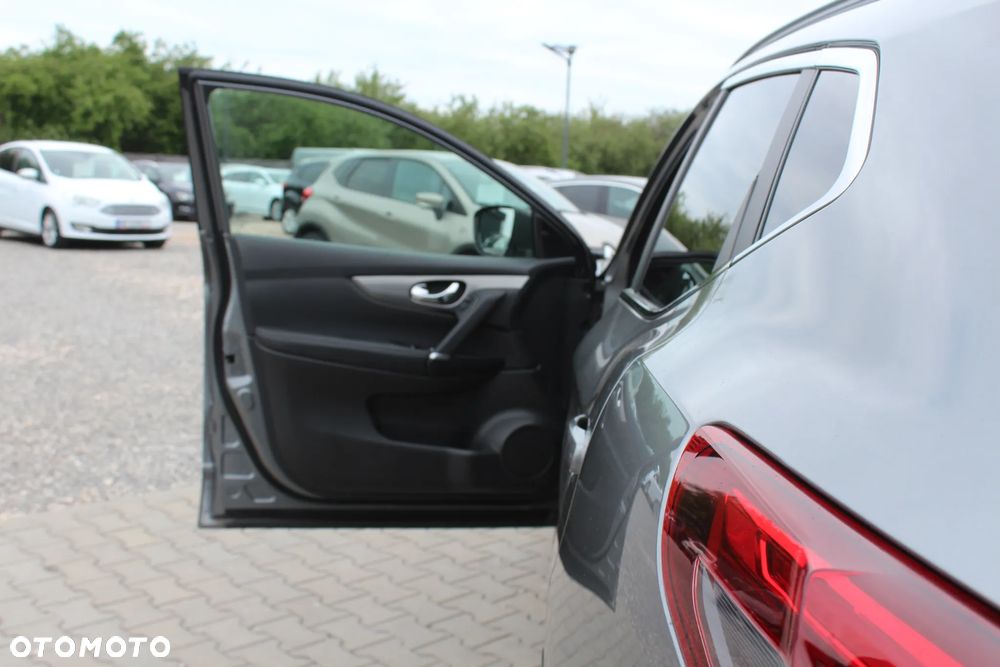 Nissan Qashqai 1.3 DIG-T Tekna+ - 16