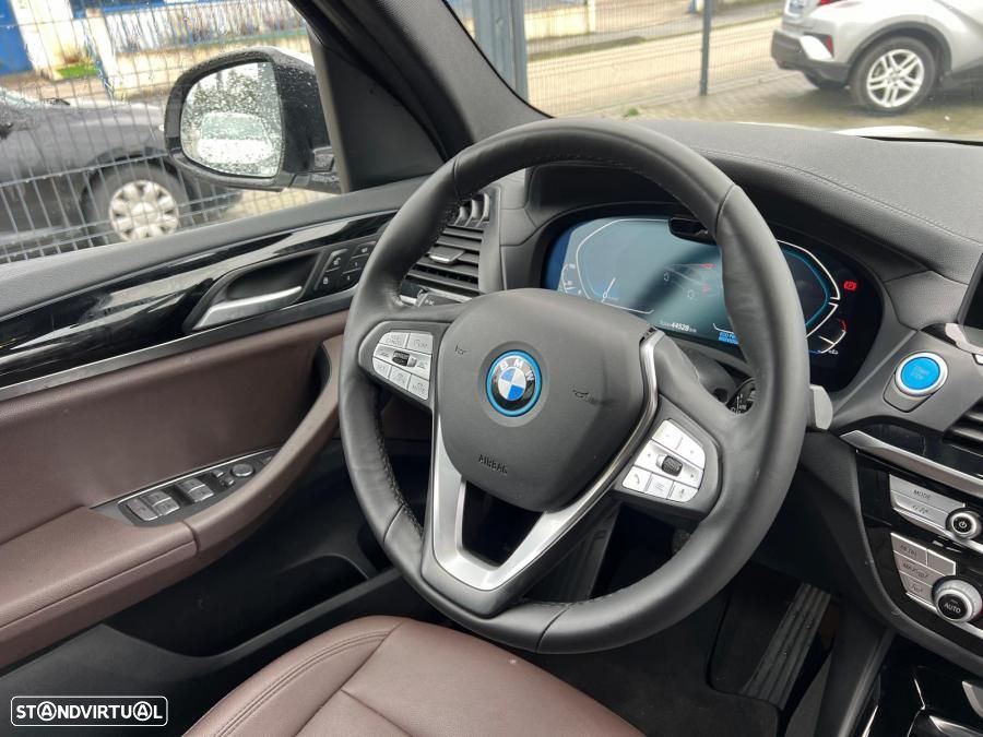 BMW iX3 Inspiring - 9