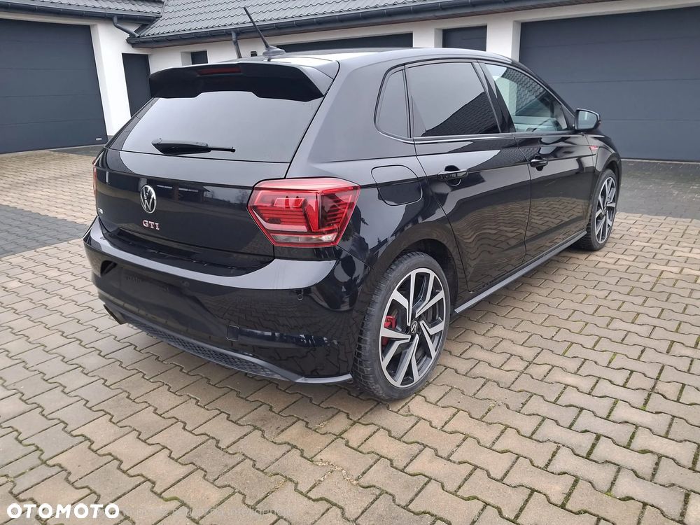 Volkswagen Polo 2.0 TSI DSG GTI - 2