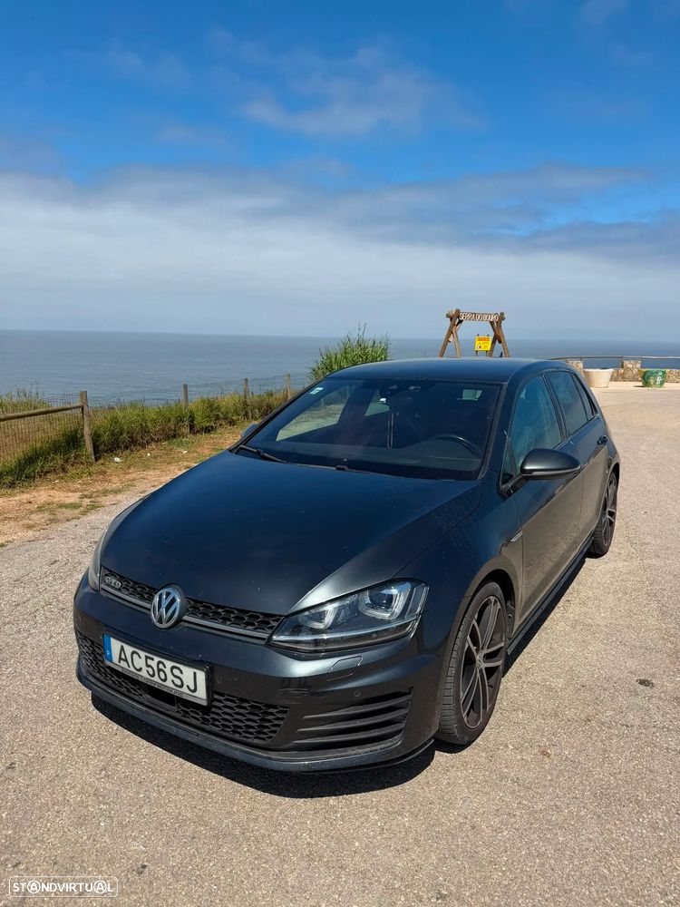 VW Golf - 8