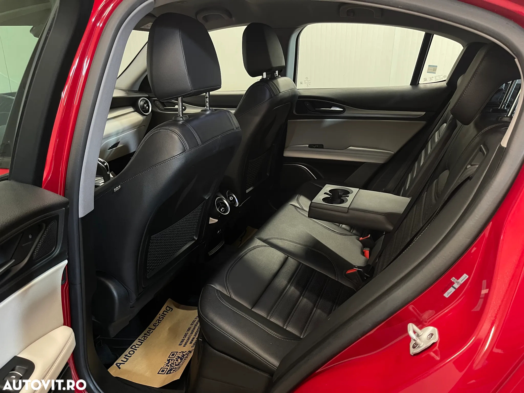 Alfa Romeo Stelvio 2.0 Turbo AWD AT8 Veloce - 11