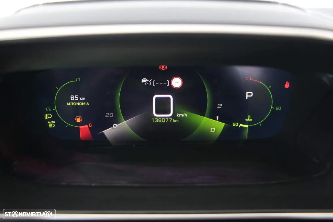 Peugeot 2008 1.5 BlueHDi GT EAT8 - 13
