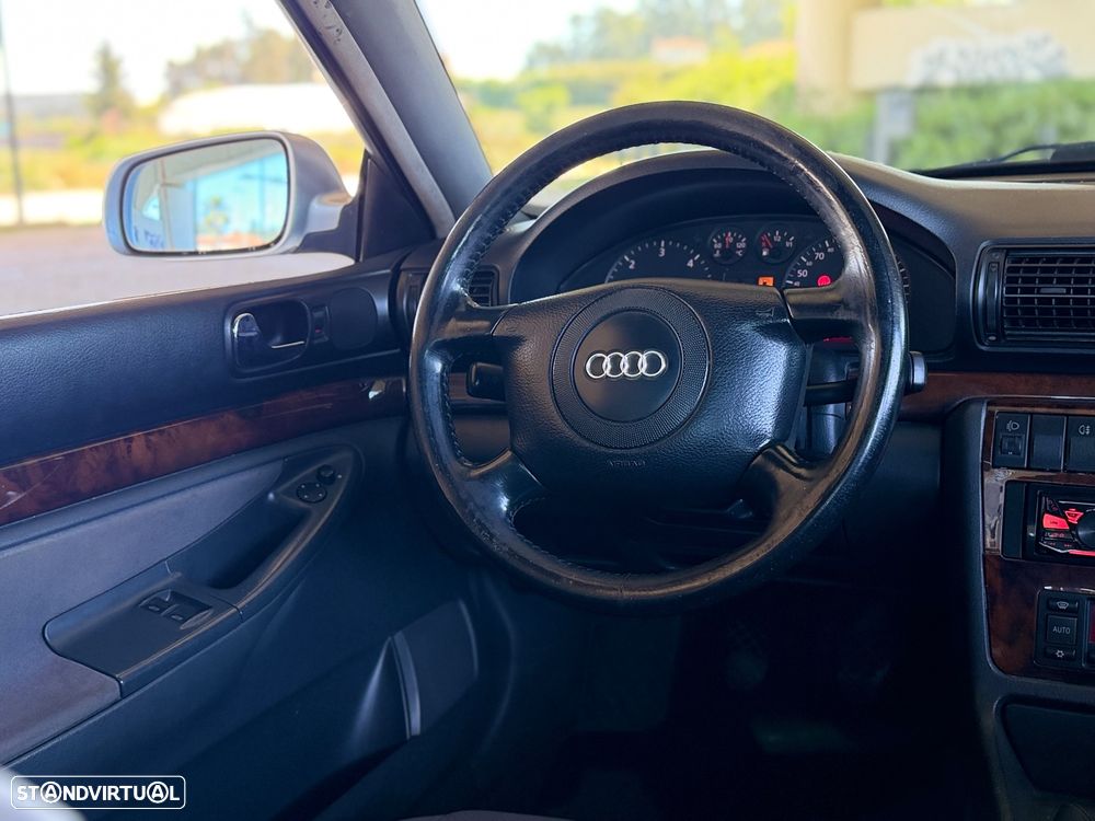 Audi A4 1.9 TDI Attraction - 12