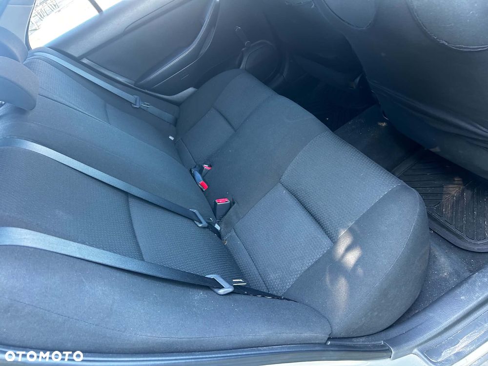 Toyota Avensis 1.8 VVT-i Sol - 6