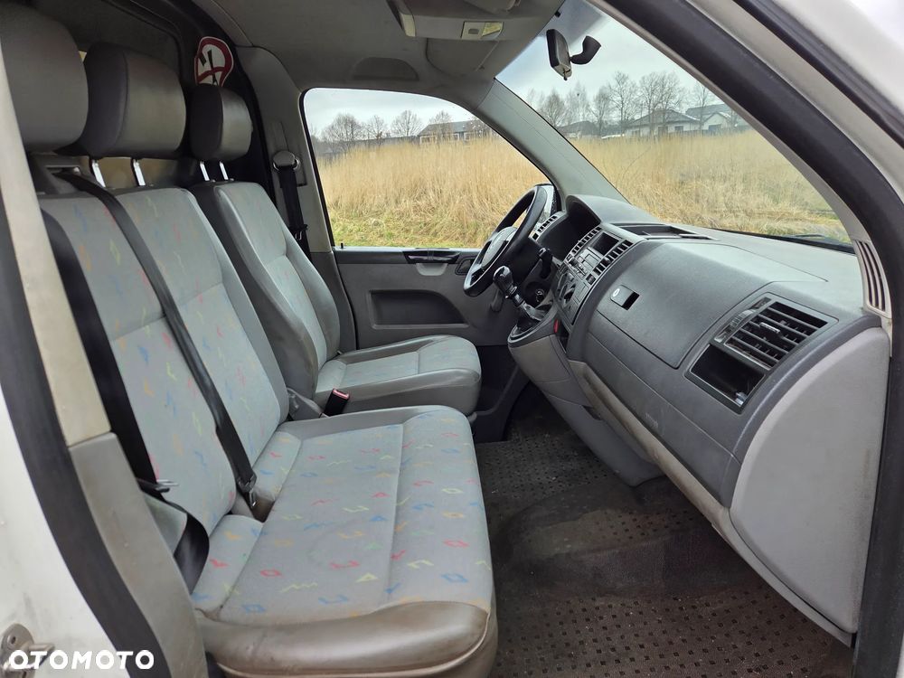 Volkswagen Transporter - 11