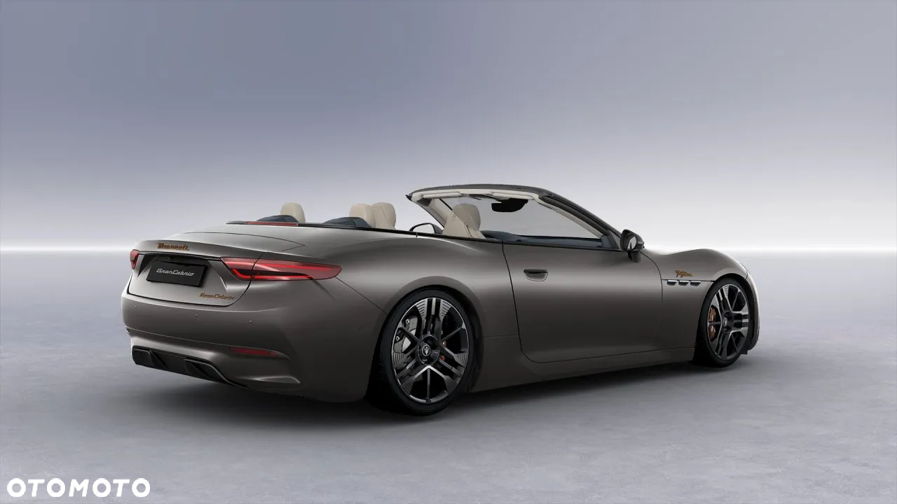 Maserati GranCabrio - 7