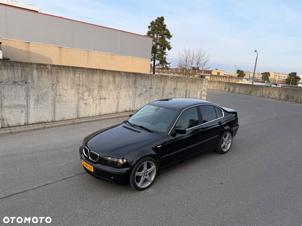 BMW Seria 3 325i - 1