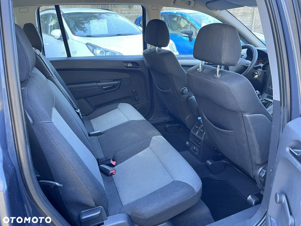 Opel Zafira - 20