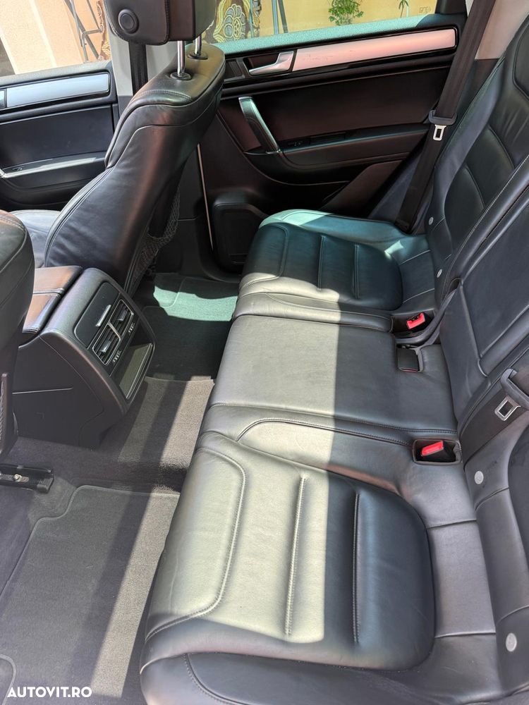 VOLKSWAGEN Touareg 2012 — imagine 8