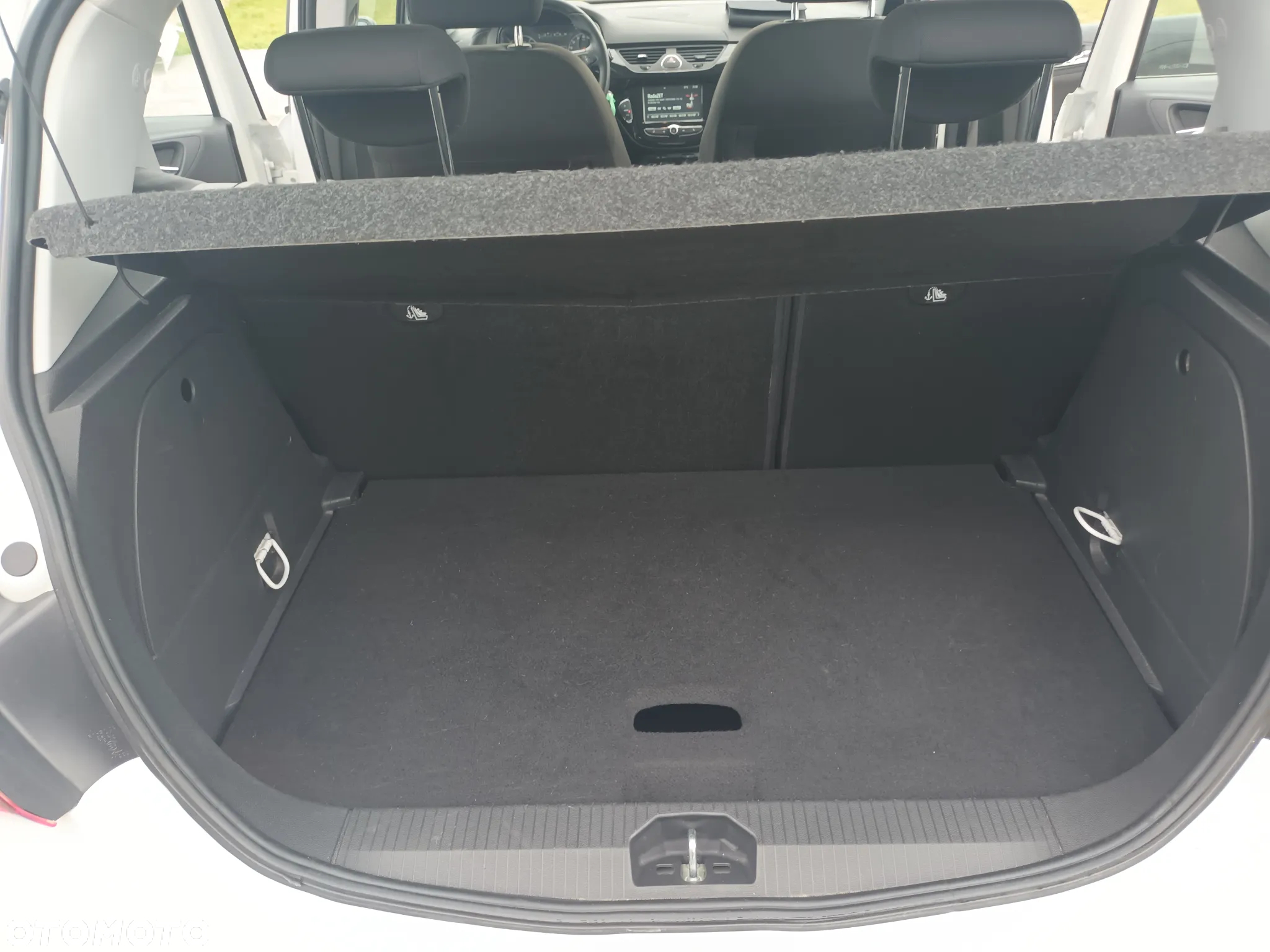 Opel Corsa 1.4 16V Enjoy - 19