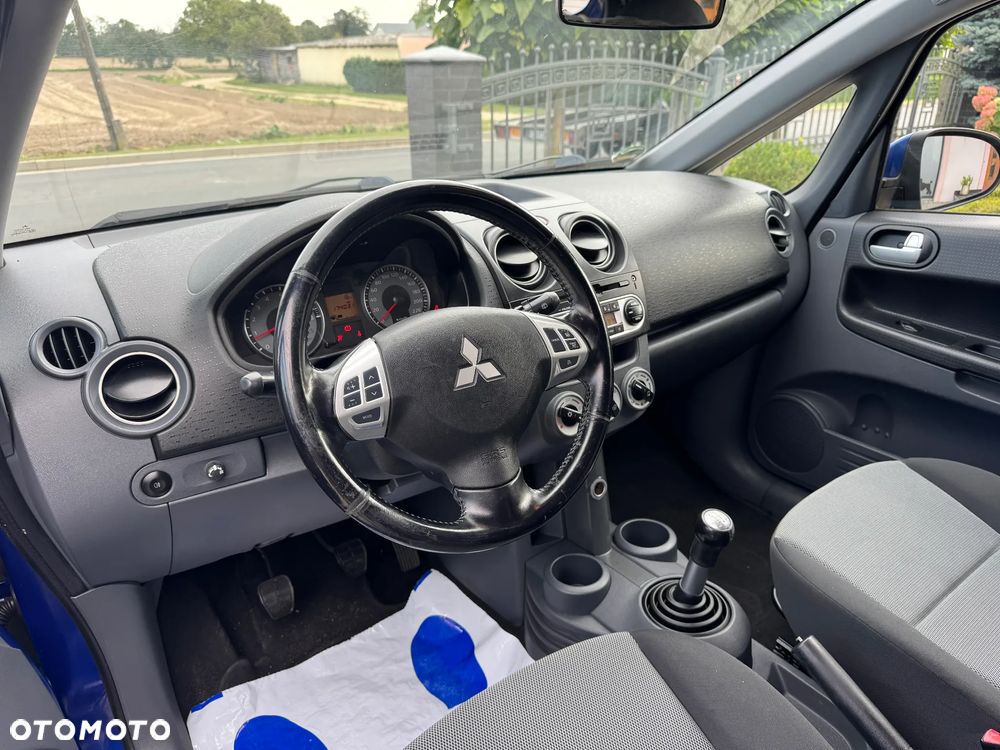 Mitsubishi Colt 1.3 Invite - 17