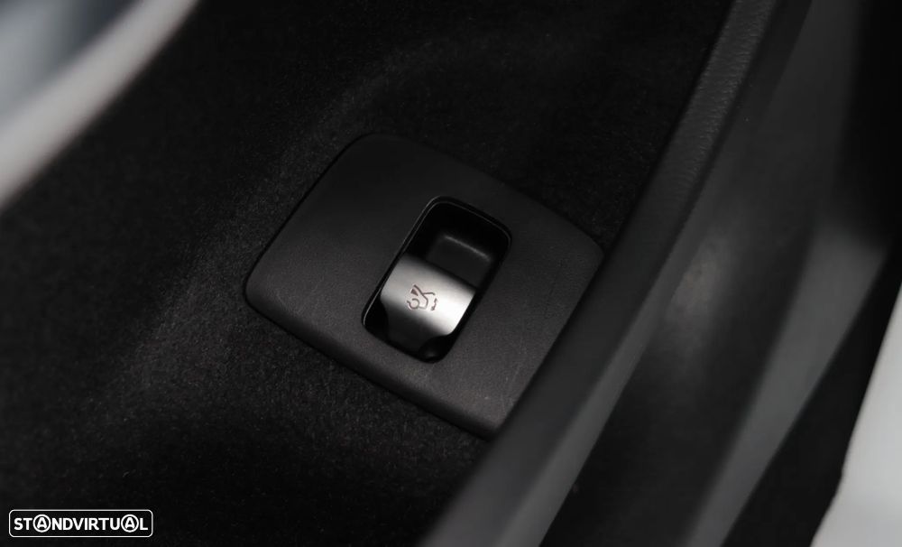 Mercedes-Benz E 300 de - 38