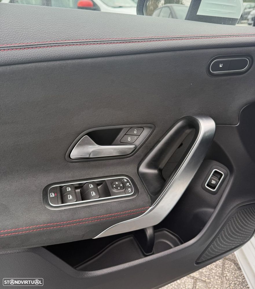 Mercedes-Benz CLA 180 - 11