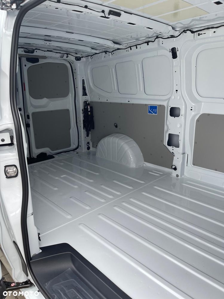 Volkswagen Transporter - 8