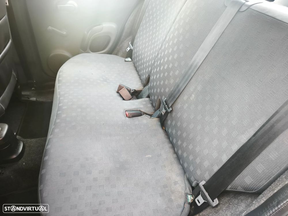 Nissan Micra 1.0 Emotion AC - 17