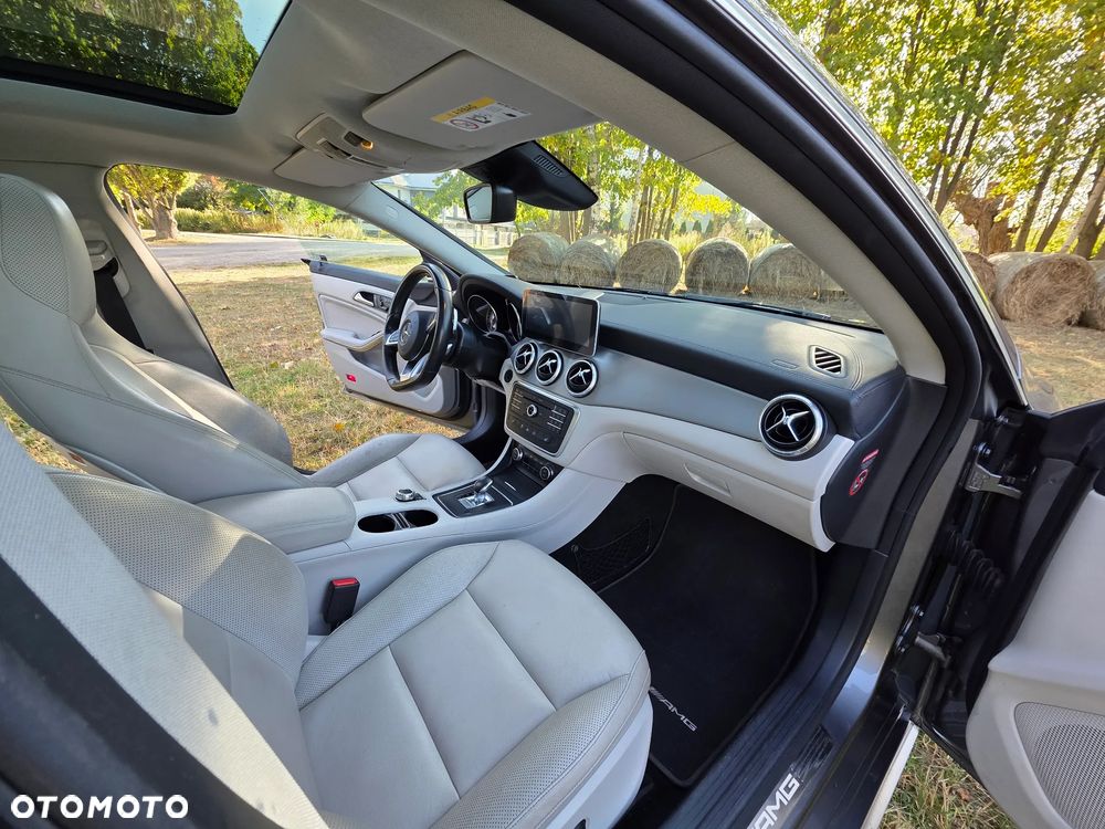 Mercedes-Benz CLA - 13